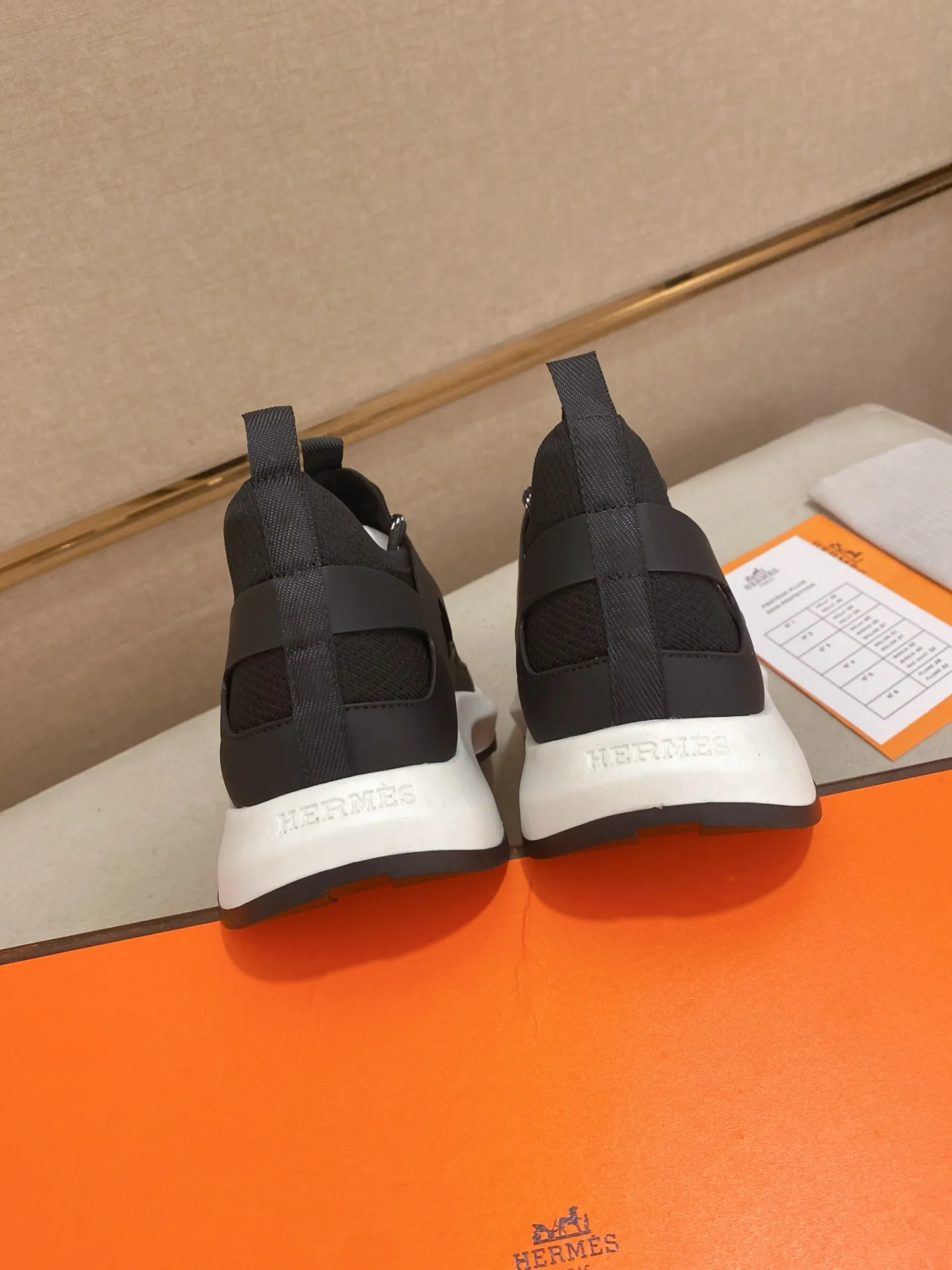 Men's clothing and shoes💰: 660💰《HERMES》【Classic Original Version】Hermès; Top 🔝 Purchasing Agency 🔍🔍Men’s latest 🇺🇸 counters are on sale simultaneously, original imported from Italy ▲▲Silk cowhide with breathable fabric ▲▲ (high-end and expensive Qi·Grade) Exquisite workmanship (Italian 🇮🇹Imported water-dyed 🐂cowhide lining) Sole: Original sole provided by the original factory, ⚠️Exclusive double-layer activity·TPR·Rubber·Combined molded outsole; Super·comfortable·wear-resistant·non-slip·environmental protection The real thing is more beautiful when photographed (high quality, following orders). You can enter and leave the counter at will * Number of yards: 38·39·40·41·42·43·44·45